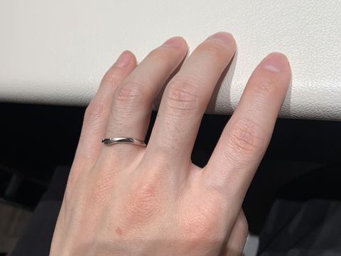 【エクセルコダイヤモンド(EXELCO DIAMOND)の口コミ】 結婚指輪は長くつけるものなので飽きのこないシンプルなデザインで探して…