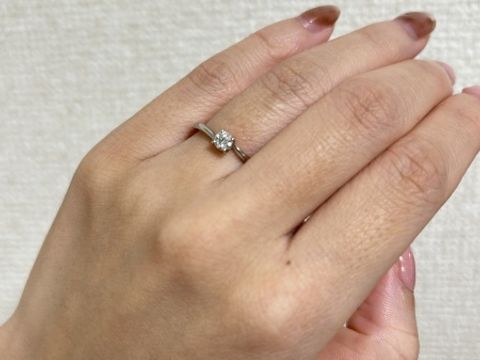 【アイプリモ(I-PRIMO)の口コミ】 程よいウェーブで洗礼されたデザインだと思います。
ダイヤが１つでゴテゴ…