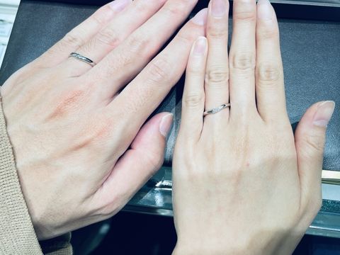 【アイプリモ(I-PRIMO)の口コミ】 婚約指輪も同じブランドだったので、重ね付けできるデザインを探しました…