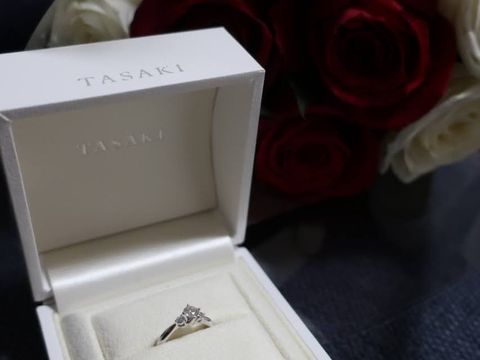 【TASAKI(タサキ)の口コミ】 シンプルかつ王道な三石デザインです。同じ三石でもV字の形のものもありま…