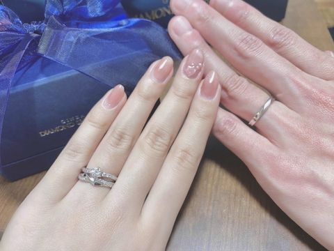 【銀座ダイヤモンドシライシの口コミ】 婚約指輪はスターリーと言うデザインで購入したのですが
他と被るのが嫌だ…