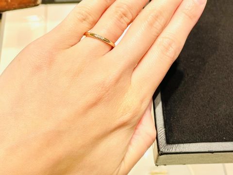 【ティファニー(Tiffany & Co.)の口コミ】 ネットでダイヤモンド付きの結婚指輪を探していた際、イメージに近いデザ…