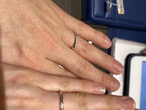 【銀座ダイヤモンドシライシの口コミ】 お店のショーケースで1番気になったのが、この指輪でした。
さりげなくダ…