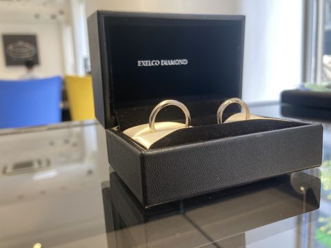 【エクセルコダイヤモンド(EXELCO DIAMOND)の口コミ】 新郎だけでなく、新婦の方にもつや消し加工がされており、指輪のデザイン…