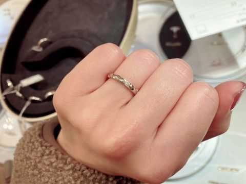 【ショーメ(CHAUMET)の口コミ】 年齢を重ねても手が映えるように太めのものを探しており、トルサードのデ…