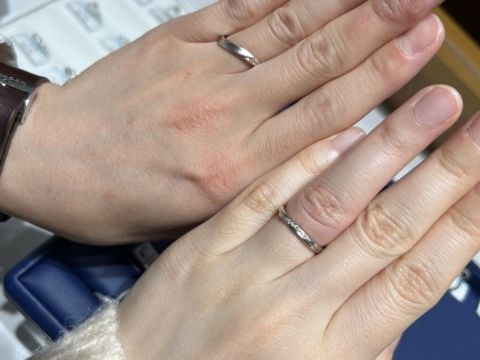 【銀座ダイヤモンドシライシの口コミ】 指輪自体がすごく指に馴染むものでした。また微妙に好みに合わなかった部…