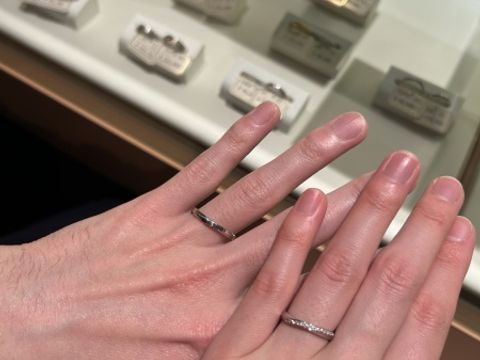 【SIND BAD(シンドバット)の口コミ】 曲線美となだらかにふちが立っていて、シンプルながらもデザイン性を感じ…