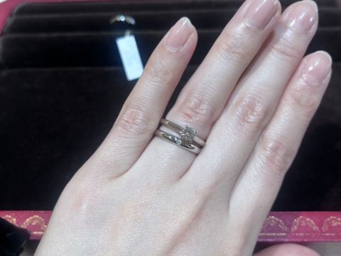 【カルティエ(Cartier)の口コミ】 結婚指輪と婚約指輪は同じブランドで揃えようと考え、指輪探しをしていま…