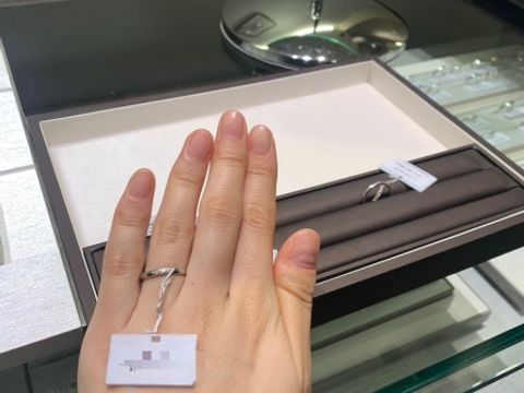 【アイプリモ(I-PRIMO)の口コミ】 指輪は、幅の狭いゴツすぎず主張が強くないプラチナの指輪を探していまし…