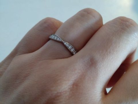 【ティファニー(Tiffany & Co.)の口コミ】 結婚指輪は毎日つけるものなのでとにかく見た目住してハーフエタニティと…
