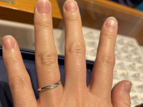 【銀座ダイヤモンドシライシの口コミ】 いくつか試着させていただき、自分の好みのデザインが分かるようになりま…