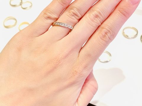 【杢目金屋(もくめがねや)の口コミ】 木目に凝ったデザインが特徴的で気になっていたので、店舗まで見に行きま…