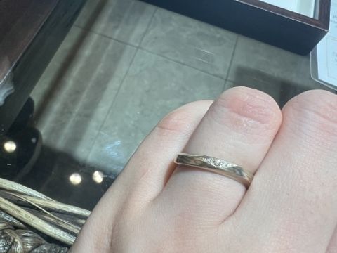 【杢目金屋(もくめがねや)の口コミ】 個性的なデザインがかなり多く、他ブランドとも被りづらい。日本的なデザ…