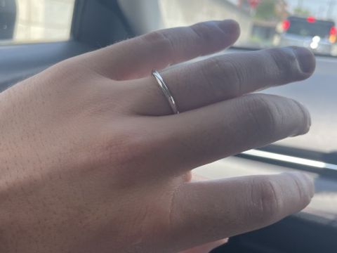 【HOSHI no SUNA 星の砂(ほしのすな)の口コミ】 色々試着したところ、私はシンプルな指輪が似合うことが分かりました。こ…