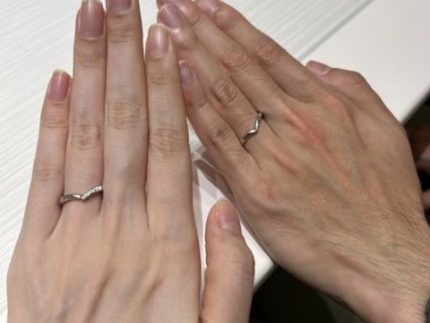 【TRECENTI(トレセンテ)の口コミ】 V字のラインがとても綺麗で、指を細く長く見せてくれます。内甲丸リングな…