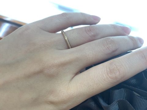 【ブルガリ(BVLGARI)の口コミ】 ダイヤモンドがたくさん埋め込まれた、ゴージャスな指輪でとても魅力的で…