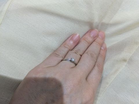 【アイプリモ(I-PRIMO)の口コミ】 本当に着け心地良い指輪　心から気に入っています。ダイヤモンドに拘って…
