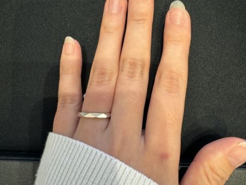 【グラフ(GRAFF)の口コミ】 ダイヤをイメージしたデザインカットになっており、石がついていないのに…