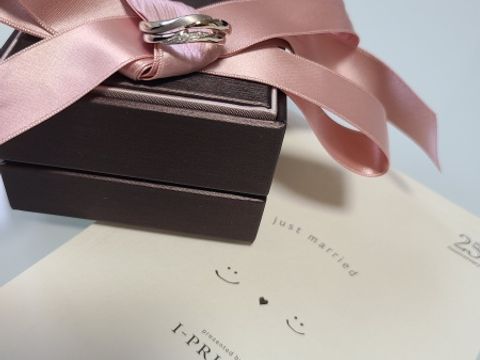 【アイプリモ(I-PRIMO)の口コミ】 コンビネーションカラーがとてもかわいいです！
ダイヤもカーブ状に入って…