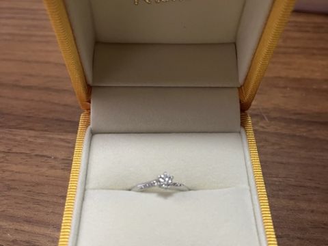 【ケイウノ ブライダル(K.UNO BRIDAL)の口コミ】 なんと言ってもデザインがとても可愛い。
彼女に似合うデザインはどれなの…