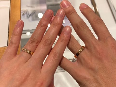 【STAR JEWELRY(スタージュエリー)の口コミ】 幅広めの指輪を探していて、ペア感もしっかりあったので選びました。試着…