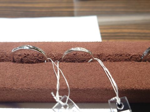 【AMATSU(アマツ)の口コミ】 シンプルなデザインでリングも細めなので、着け心地もよく、スッキリとし…