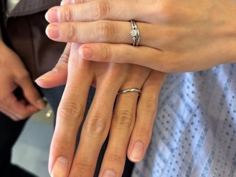 【COEUR D'OR(クゥドール)の口コミ】 シンプルなデザインで2人の指輪が全く同じデザインなのが気に入っています…