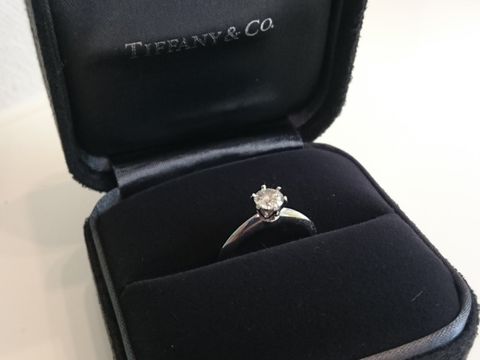 【ティファニー(Tiffany & Co.)の口コミ】 彼がサプライズで購入してくれました。一緒に買いに行こうとデザインにつ…