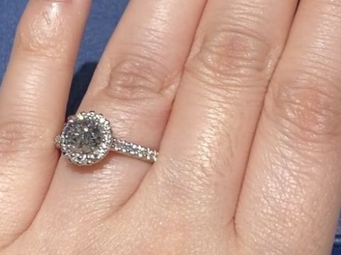 【銀座ダイヤモンドシライシの口コミ】 銀座ダイヤモンド白石と言うと、今コマーシャルをやっていて、とても感動…