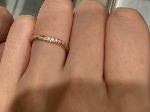 【アイプリモ(I-PRIMO)の口コミ】 ピンクゴールドなので、他の色に比べて肌馴染みがとても良いです（どのパ…