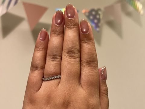 【銀座ダイヤモンドシライシの口コミ】 ウェーブのエタニティがほしかったので、これを目当てに見に行きました。
…