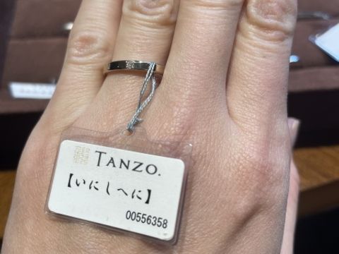 【TANZO.(鍛造指輪)の口コミ】 シンプルな指輪かつ少しダイヤがついていたり、少しデザインがあり他の方…