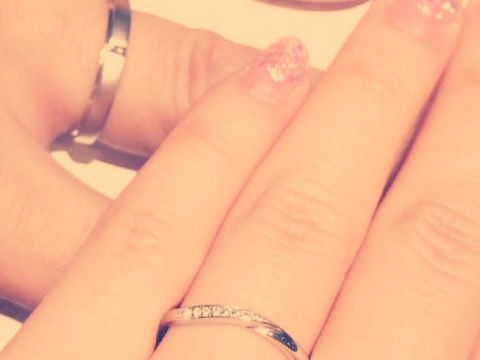 【CAFERING(カフェリング)の口コミ】 華奢なデザインが可愛いと思いましたが、旦那様とペア感を出すには似たよ…