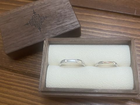 【PORTADA(ポルターダ)の口コミ】 あまり石が入っていない結婚指輪を求めていたので、ぴったりでした。片方…