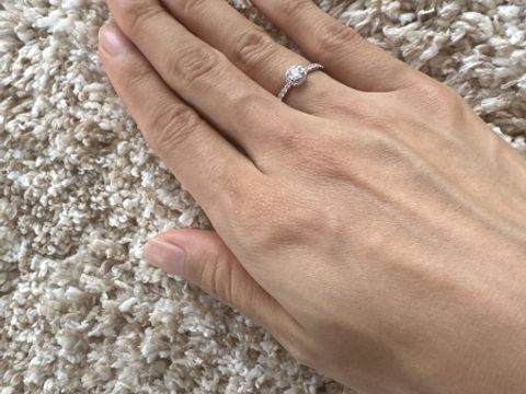 【BRILLIANCE+(ブリリアンスプラス)の口コミ】 プロポーズてわダイヤをいただき、後から一緒にデザインを選びに行きまし…