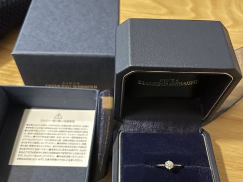 【銀座ダイヤモンドシライシの口コミ】 とにかくシンプルなデザインにしました。日本のようにお祝いや記念日のみ…