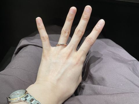 【アイプリモ(I-PRIMO)の口コミ】 指の骨格や手の形から、真っ直ぐのデザインはズレてしまうことから、ズレ…