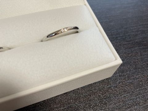 【JKPLANET(JKプラネット)の口コミ】 婚約指輪をお願いしてから、結婚指輪を探していて、なかなかいいデザイン…