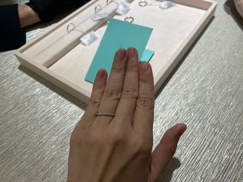 【ティファニー(Tiffany & Co.)の口コミ】 将来十周年で重ね付け用の指輪をプレゼントされるのが夢で、重ね付けがし…