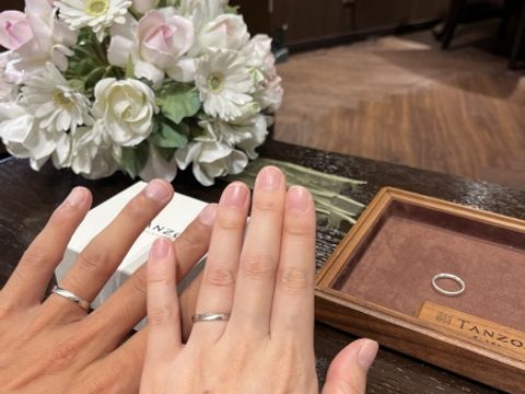 【TANZO.(鍛造指輪)の口コミ】 指輪の表面には、えぐりが入っていて、えぐりの中にはマット加工がしてあ…