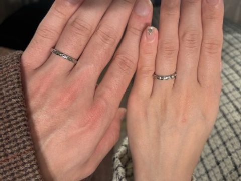 【シャネル(CHANEL)の口コミ】 シャネルでとても有名な形で、ダイヤ付きのものがあり結婚指輪にする人も…