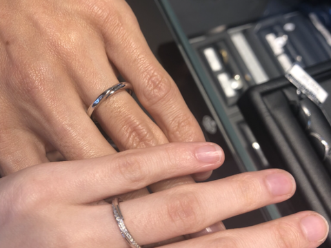 【エクセルコダイヤモンド(EXELCO DIAMOND)の口コミ】 友人がこちらで結婚指輪を購入しており、つけこごちの良さとブランド力が…
