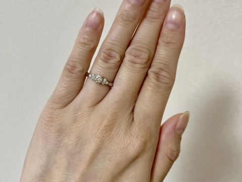 【銀座ダイヤモンドシライシの口コミ】 とても可愛いデザインなので気に入っています。ダイヤモンドの質も良くキ…