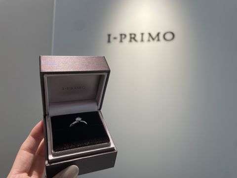 【アイプリモ(I-PRIMO)の口コミ】 着け心地が抜群です！
ダイヤモンドを留めている爪が小さいため、どの角度…
