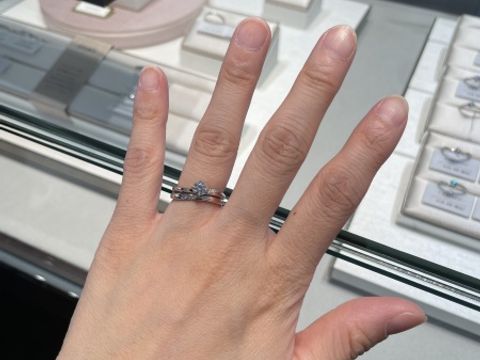 【アイプリモ(I-PRIMO)の口コミ】 婚約指輪は、特別な時につけたいと思っていたので、デザインを1番に選びま…