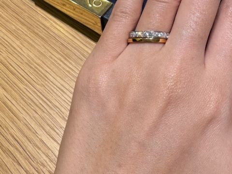 【BIJOUPIKO(ビジュピコ)の口コミ】 デザインは、婚約指輪としてフルエタニティリングを希望してご紹介いただ…