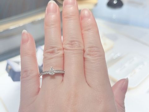 【ショーメ(CHAUMET)の口コミ】 普段から彼がつけてほしいと言ってくれたので日常使いできるエンゲージリ…