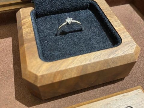 【TANZO.(鍛造指輪)の口コミ】 素材はもちろん、デザインも自由に決めることができるが故に、デザインや…