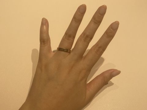 【ティファニー(Tiffany & Co.)の口コミ】 王道のプラチナで、太さも3ミリと太めのデザインでした。もともとずっと付…