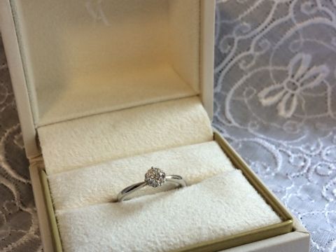 【ヴァンドーム青山(VENDOME AOYAMA)の口コミ】 シンプルなデザインの物を探しており、こちらのブランドはスッキリしたデ…